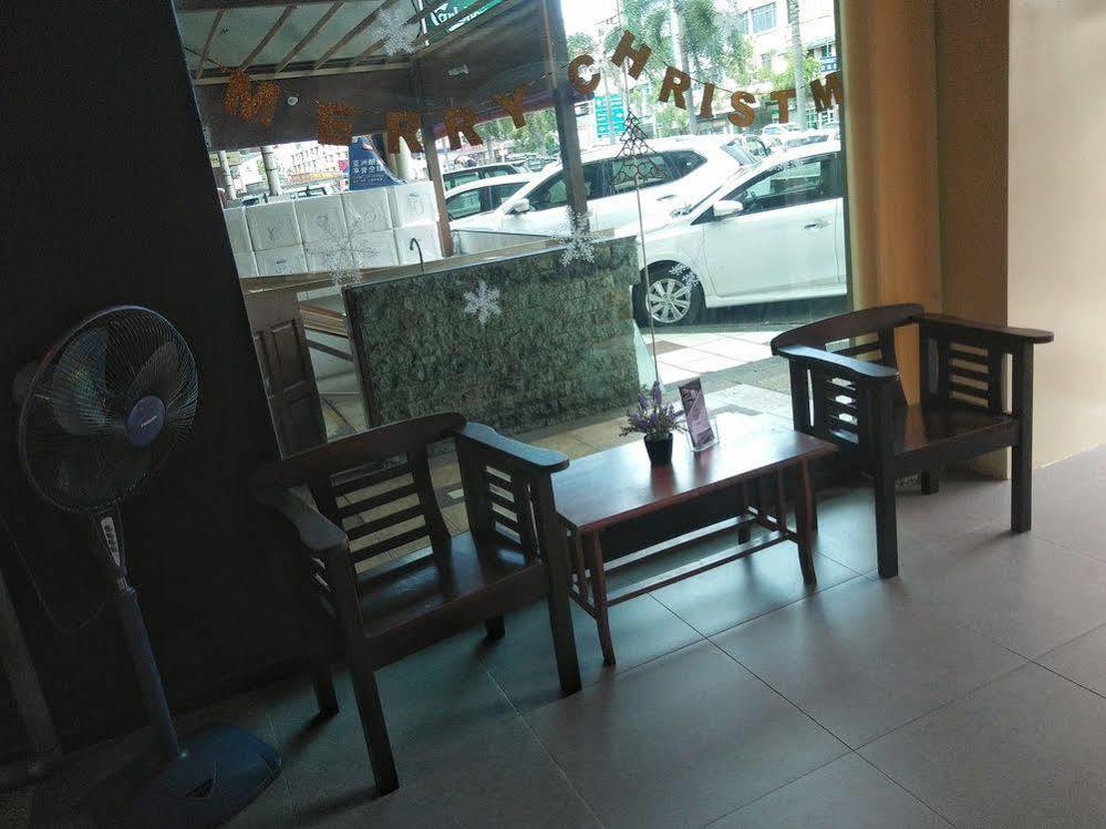 Oyo727大王花酒店 亞庇 外观 照片